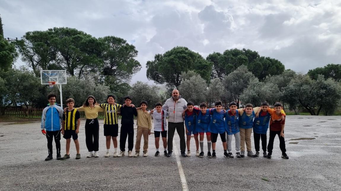 Ulamış Ortaokulu Futbol Turnuvası Başladı!